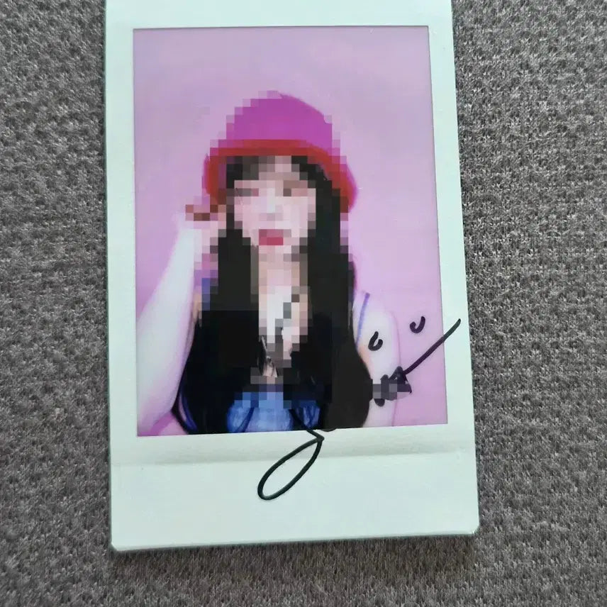 [BUNJANG] LUMINOUS Vivi Signed Polaroid / 루셈블 비비 싸인 폴라로이드