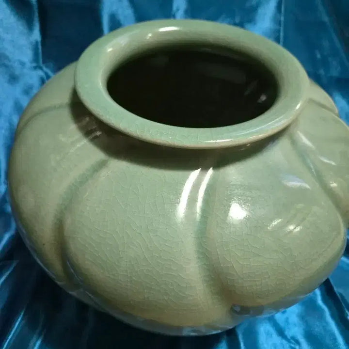 [BUNJANG] Yeocheon Lee Yeon-hu Celadon Melon-shaped Jar / 여천 이연휴 선생의 대형 청자 호