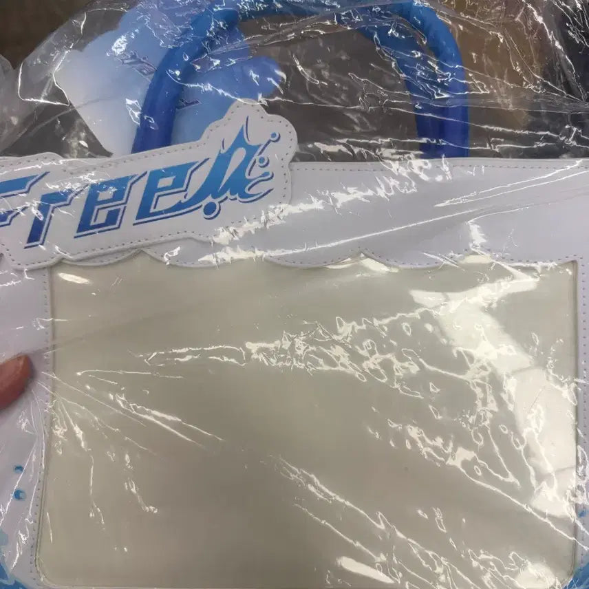 [SOLD OUT] 가격내림x)프리 free 팝마트 쿠지 이타백 가방