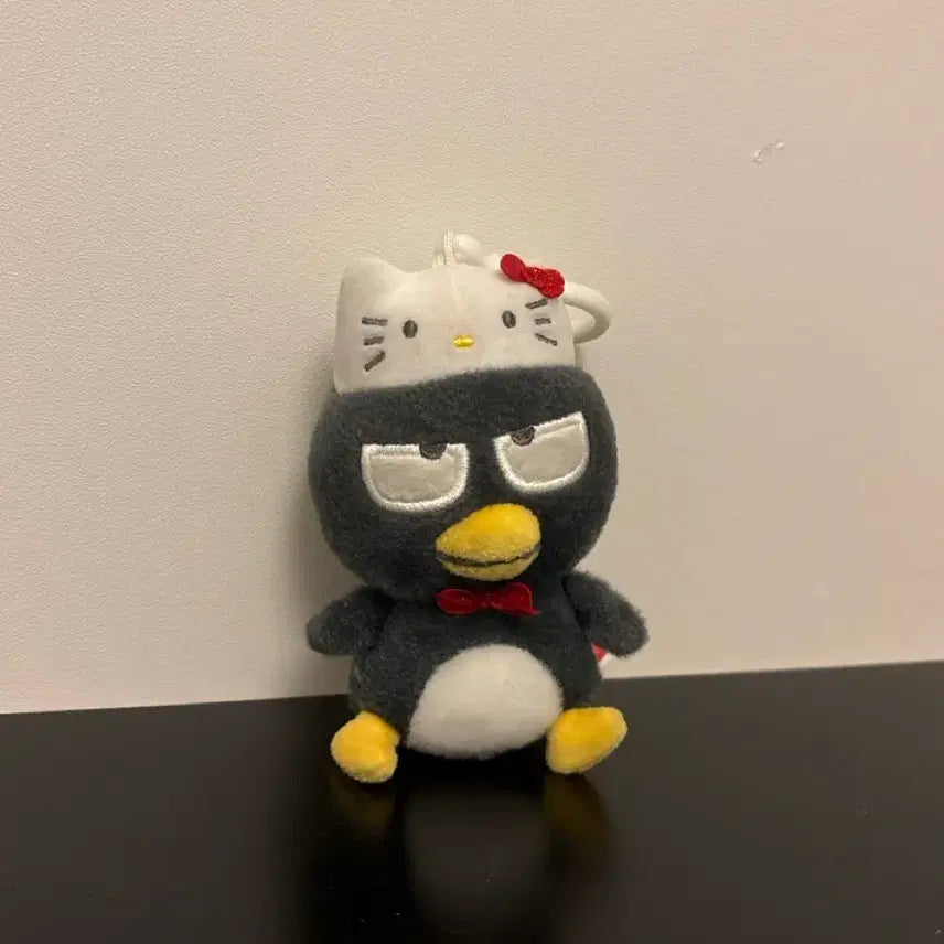 [BUNJANG] Badtz-Maru Hello Kitty 50th Anniversary Keychain / 바츠마루 헬로키티 50주년 키링