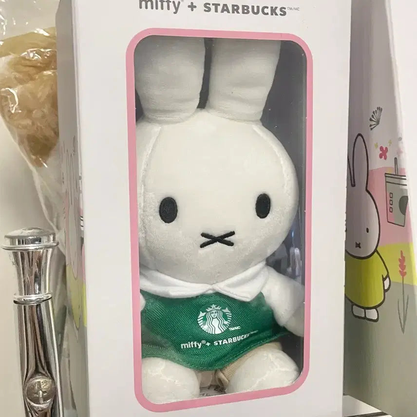[BUNJANG] Miffy x Starbucks Collaboration Limited Edition Plush Doll / 미국 캐나다 한정판 미피 x 스타벅스 콜라보 인형
