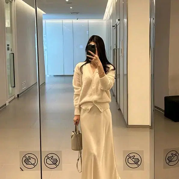 [BUNJANG] Cream Satin Maxi Skirt - Unworn / 새틴스커트 크림컬러 미착용