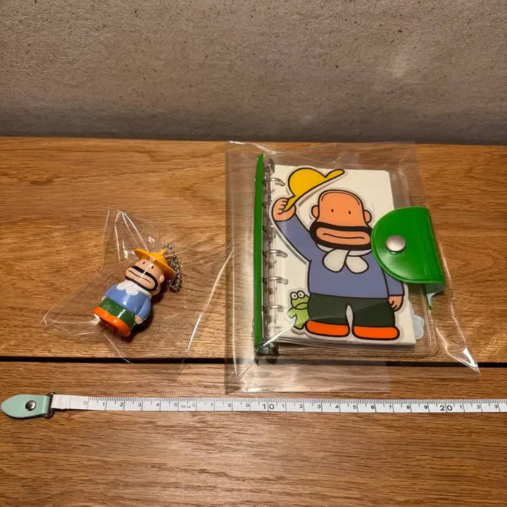 [BUNJANG] Meiji Uncle Carl Limited Edition Keychain &amp; Diary Set / [초레어] 메이지 칼아저씨 키링&amp;다이어리