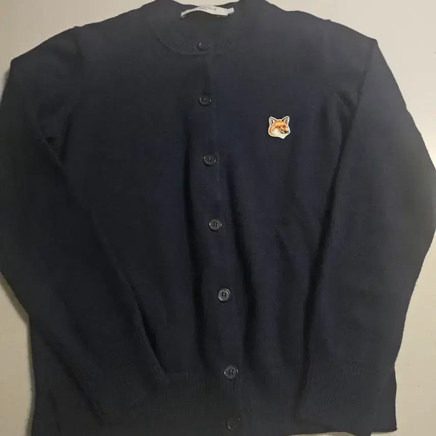 [BUNJANG] Maison Kitsuné Fox Head Navy Cardigan S / S 메종키츠네 폭스헤드 네이비 가디건