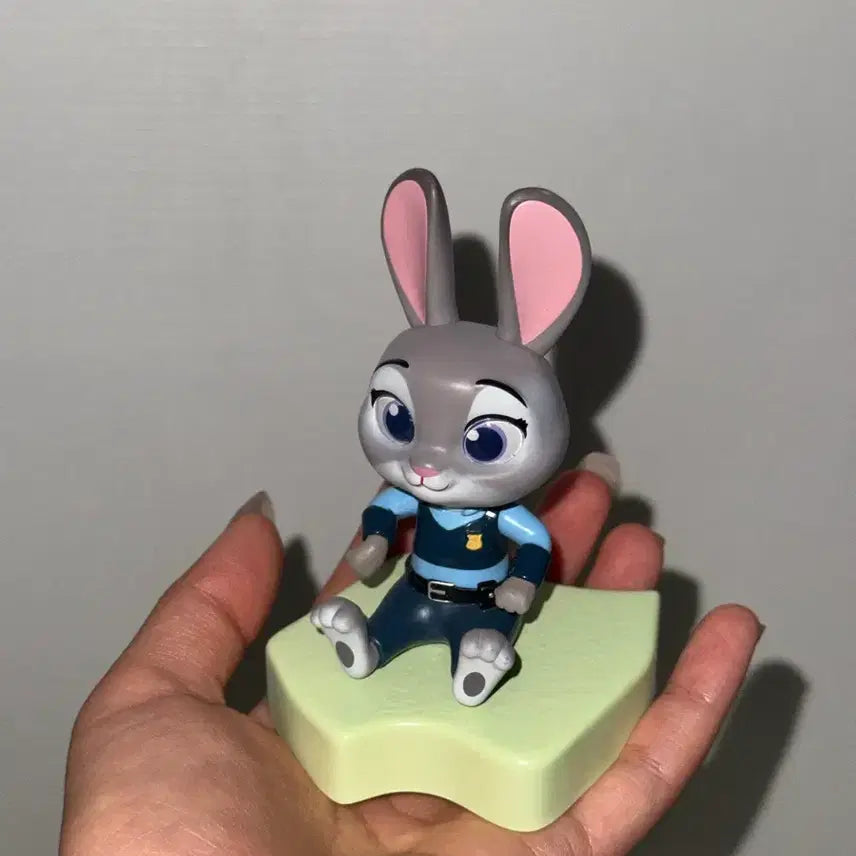 [BUNJANG] Zootopia Judy Hopps Police Uniform Figurine / 주디 피규어
