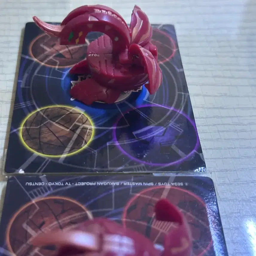 [BUNJANG] Bakugan B1 Nova Meteor Dragonoid and 1 Other Figure w/ Cards / [고전 정품] 바쿠간 b1 노바 메테오 드래고노이드 외 1종 및 카드