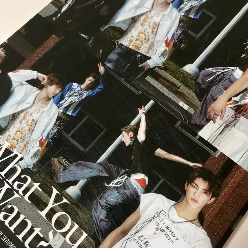 [BUNJANG] Cortis W Korea Magazine / 코르티스 더블유코리아 잡지