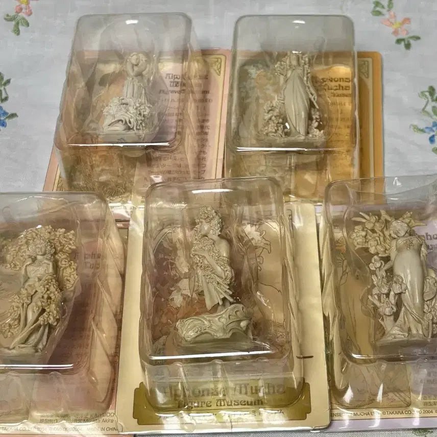 [BUNJANG] Alphonse Mucha Museum Gacha Mini Figure Set / 알폰스무하 피규어 뮤지엄 가챠