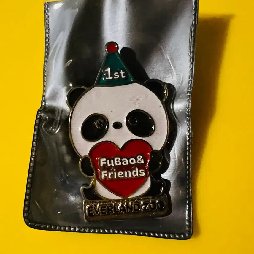 [BUNJANG] Fu Bao 1st Birthday Badge / 푸바오 한살 생일 뱃지