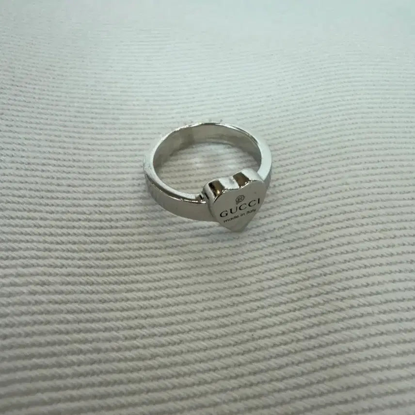 [BUNJANG] Gucci Silver Heart Pendant Ring / 구찌 실버 하트링