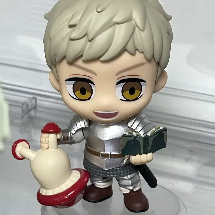 [BUNJANG] Dungeon Meshi Laios Cosbi Figure / 던전밥 라이오스 코스비 피규어 팝니다