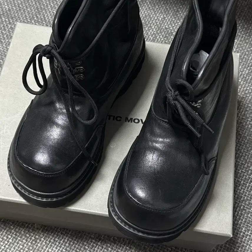 [BUNJANG] Romantic Move Heavy Duty Boots 260 Size / 네고x (유일매물)로맨틱무브 헤비 듀티 부츠 260사이즈
