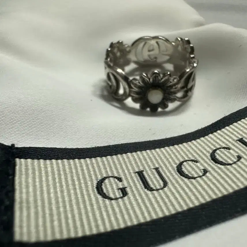 [BUNJANG] Gucci Flower Ring Size 17 / 구찌 플라워링(17호)