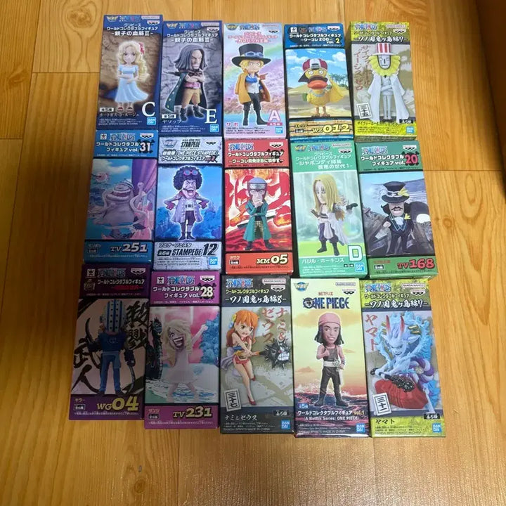 [BUNJANG] One Piece World Collectable Figure Bundle Set (Sealed) / 원피스 월드콜렉터블 월콜 피규어 미개봉 일괄
