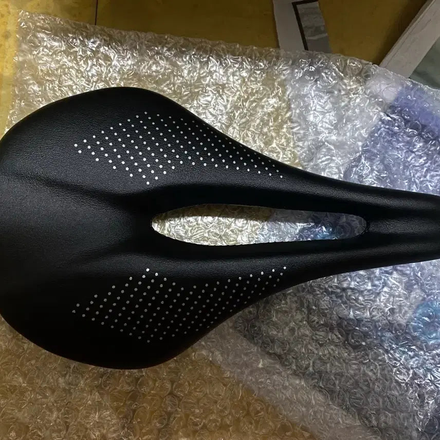 [BUNJANG] Elitaone Full Carbon 155mm Saddle / 엘리타원 ELITAONE 카본 안장