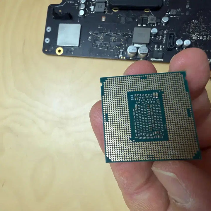 [BUNJANG] Intel Core i9-9900K Processor / I9-9900K CPU 판매합니다.