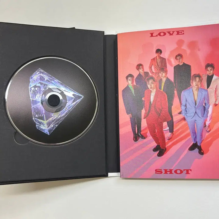 [BUNJANG] EXO Love Shot Album 2-Disc Set / EXO LOVE SHOT 2장 세트