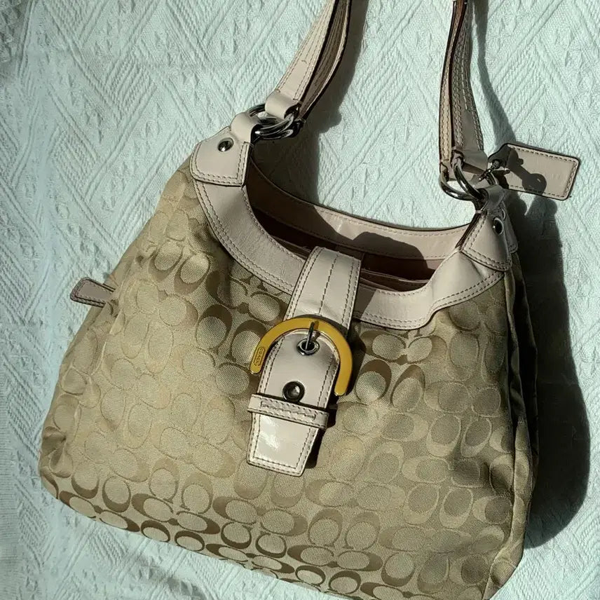 [BUNJANG] Coach Yellow Buckle Hobo Bag / 희귀 Coach 옐로우 버클 호보백