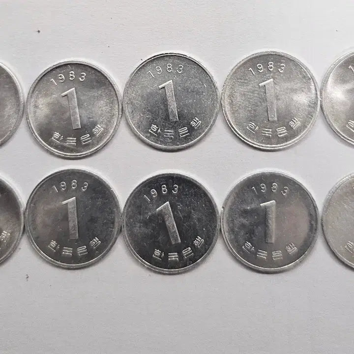 [BUNJANG] 1983 1 Won Coin Bundle (10 pcs) / 1983년 1원 동전 10개 일괄