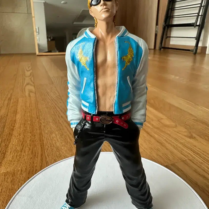 [BUNJANG] Crows Worst Hayato Bouya Figure (Light Blue Jersey) / (희귀) 크로우즈 다이브 보우야 하루마치