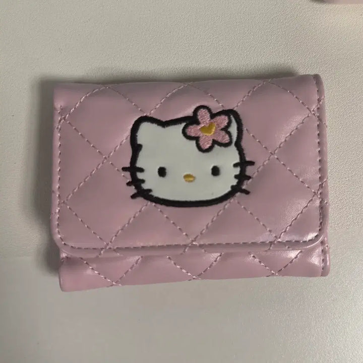 [BUNJANG] Sanrio Hello Kitty Quilting Bifold Wallet / 헬로키티 퀄팅 반지갑