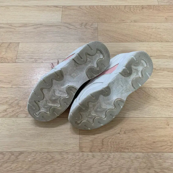[BUNJANG] Fila Ray Sneakers Size 245 / 휠라 레이 운동화 245
