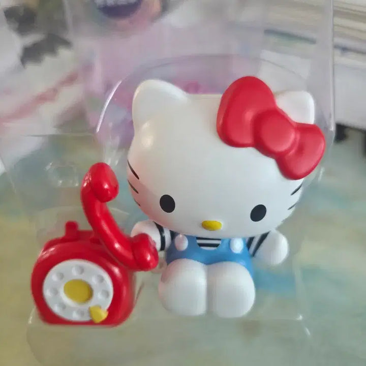 [BUNJANG] Hello Kitty Wind-up Telephone Figure / 헬로키티 테엽 전화기 피규어
