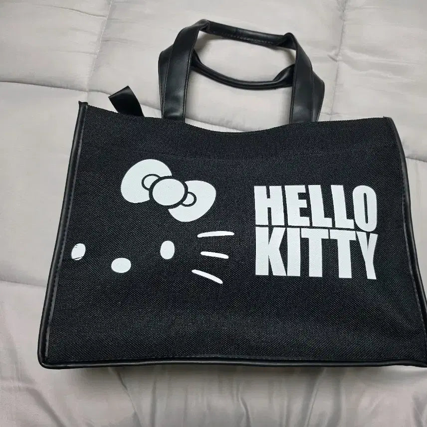 [BUNJANG] Hello Kitty Black Tote Bag / 헬로키티 블랙 가방 토트백 판매