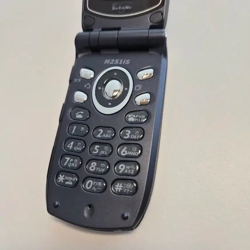 [BUNJANG] Docomo Y2K Japanese Mockup Phone / 일본 고전 y2k 도코모 일본 핸드폰 모형폰 목업폰