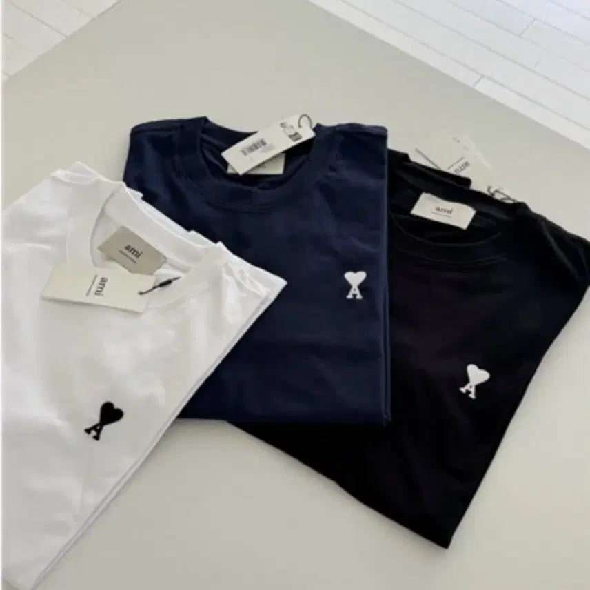 [BUNJANG] AMI Paris Logo T-Shirt (Black/White/Navy) - Sealed / QR인증)아미 모노 반팔티 블랙/화이트/네이비 미개봉 새상품