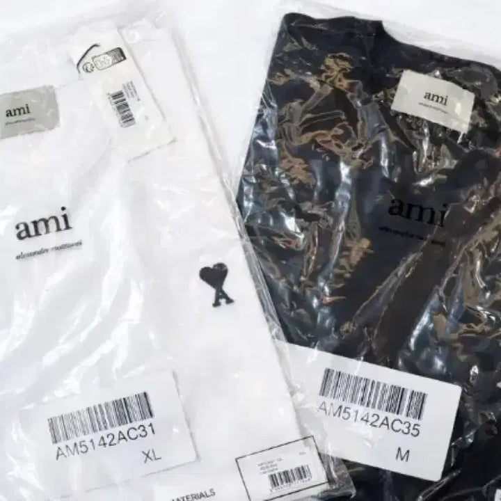 [BUNJANG] AMI Paris Logo T-Shirt (Black/White/Navy) - Sealed / QR인증)아미 모노 반팔티 블랙/화이트/네이비 미개봉 새상품