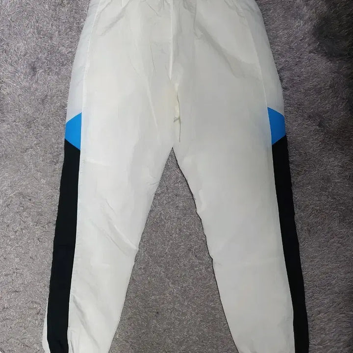 [BUNJANG] Nike Heritage Windrunner Woven Jogger Pants - White / 나이키 바지 헤리티지 윈드러너 우븐 조거 팬츠 화이트 m
