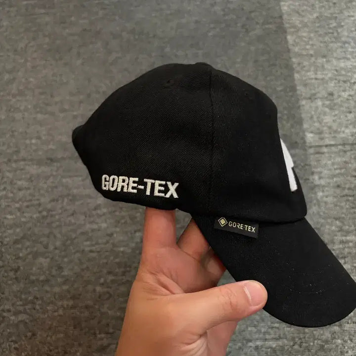 [BUNJANG] Palace Gore-Tex Black Denim 6-Panel Cap / 팔라스 고어텍스 블랙데님 6패널 캡
