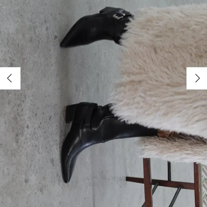 [BUNJANG] Corbe Tilde Buckle Boots Black / 코르베 틸드 버클 부츠 (235 / black)