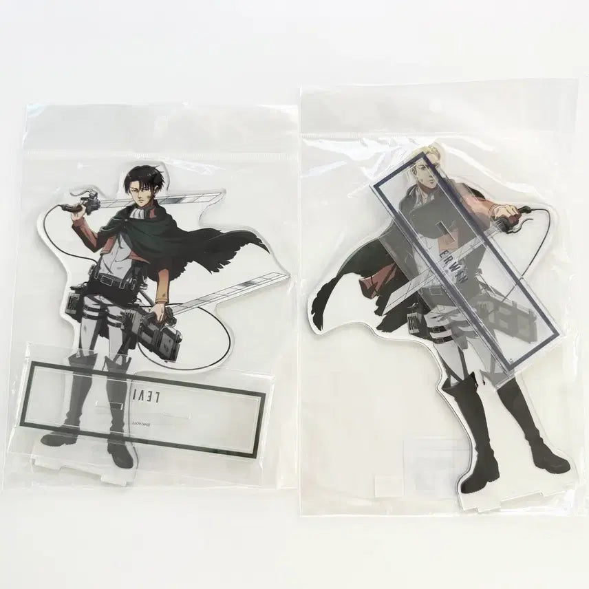 [BUNJANG] Attack on Titan Tower Records Levi &amp; Erwin Large Acrylic Stand Bundle / 진격의 거인 진격거 타워레코드 팝업 리바이 엘빈 아크릴 대형 일괄