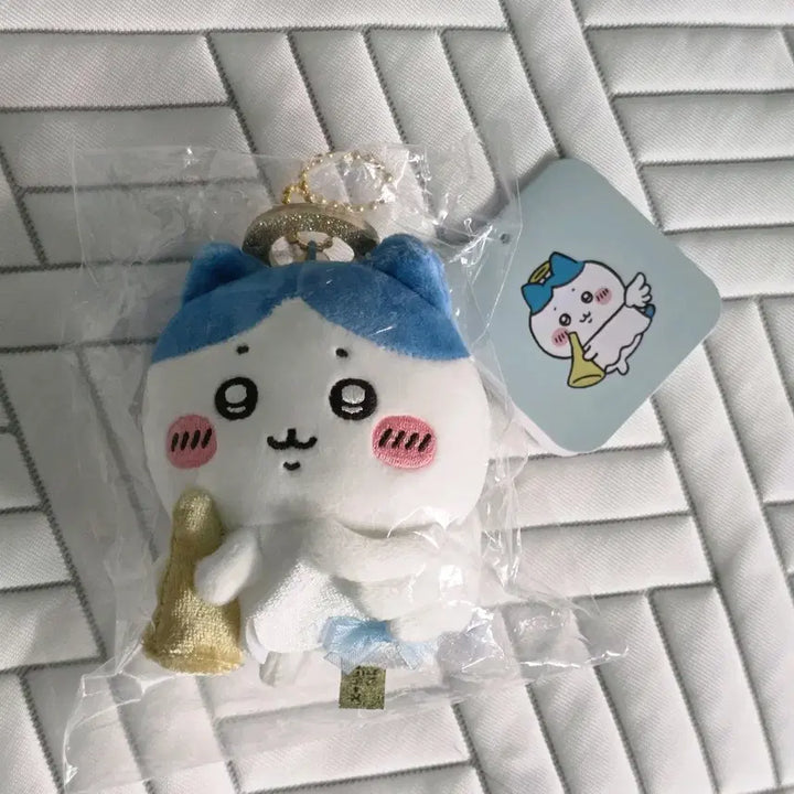 [BUNJANG] Chiikawa Angel Hachiware Mascot Keychain Plush / 치이카와 엔젤 하치와레 마스코트 키링 인형