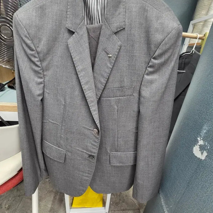 [SOLD OUT] 톰브라운 정장 세트 회색