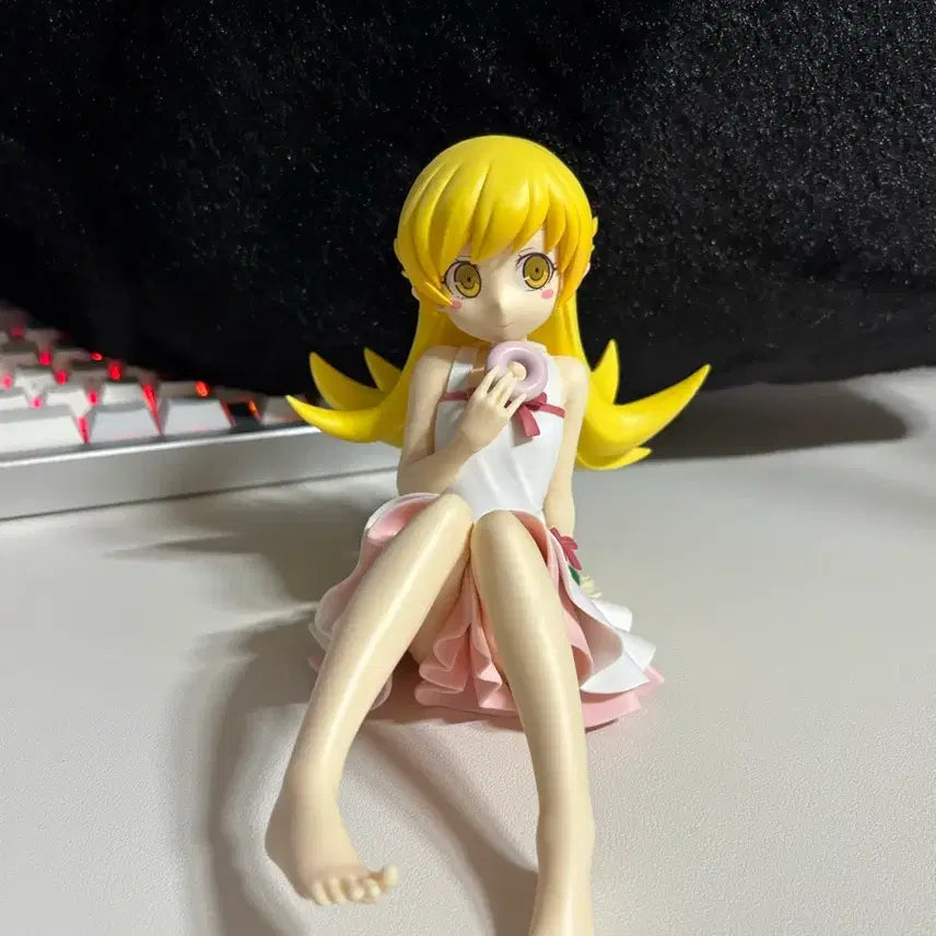 [BUNJANG] Monogatari Shinobu Oshino Misyoujo Figure / 모노가타리 오시노 시노부 미소녀 피규어