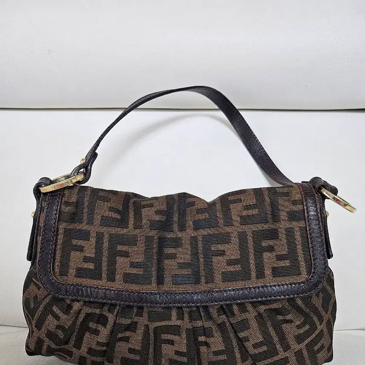 [BUNJANG] Fendi Shoulder Bag Brown / 펜디 숄더백 브라운