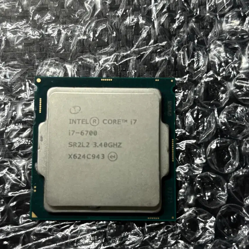 [SOLD OUT] Intel i7 6700