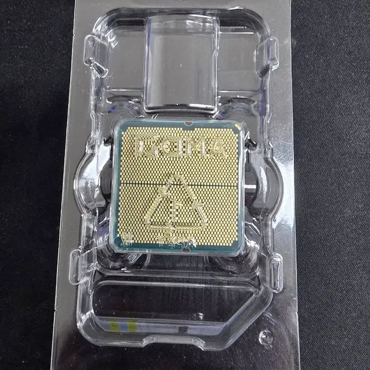 [SOLD OUT] [미사용 새제품] AMD 라이젠 7 7800X3D CPU