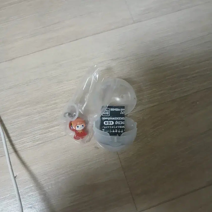 [BUNJANG] Gintama Kagura Raincoat Gacha Keyring / 은혼 카구라 우비 가챠