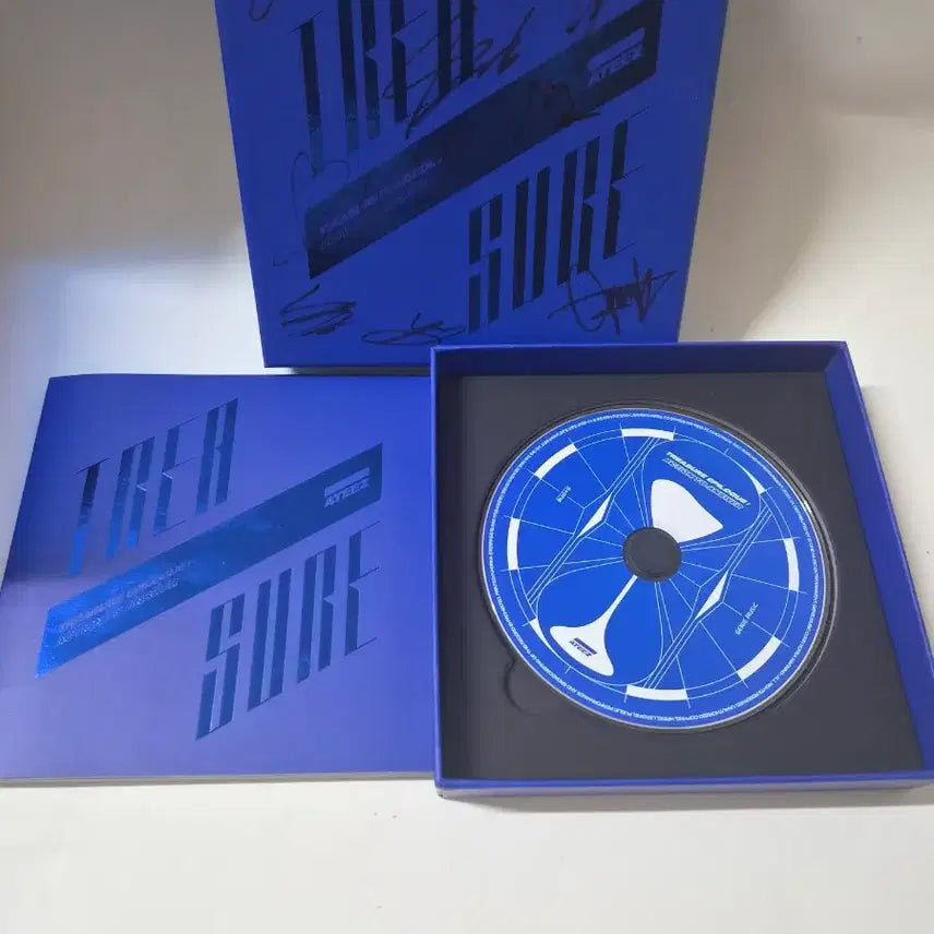 [BUNJANG] ATEEZ Signed CD / 에이티즈  친필싸인 cd 올려봅니다 음반은깨끝합니다