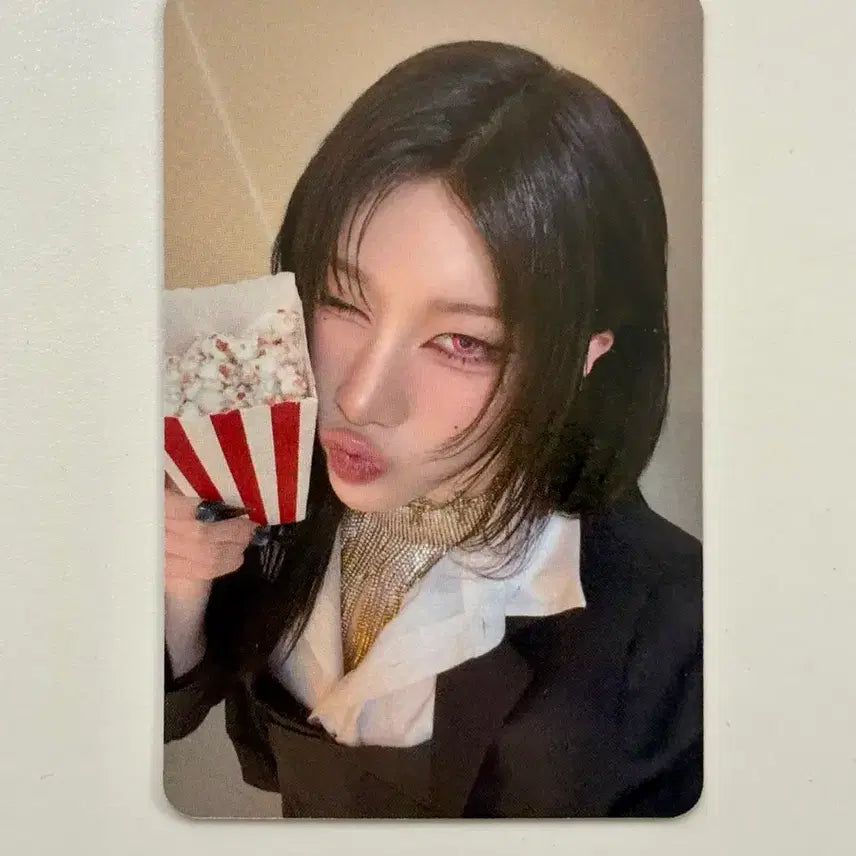 [BUNJANG] XLOV Louis "Movie Date" Photocard / XLOV 엑스러브 LUI 루이 영화관데이트 포카 미공포 poca