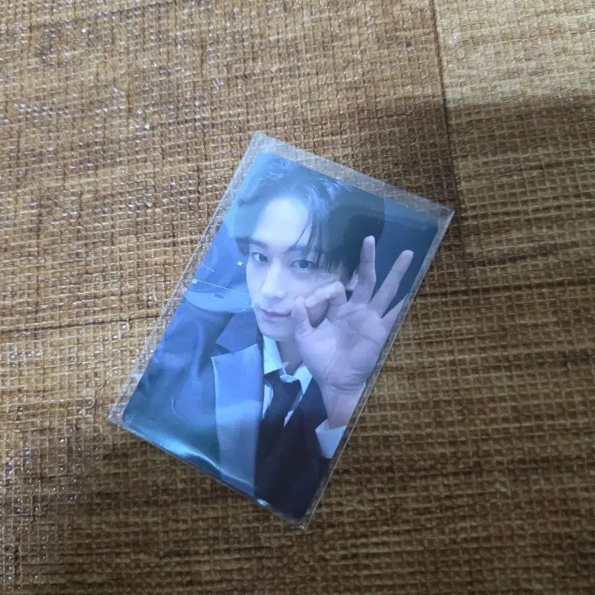 [BUNJANG] The Boyz Interaction T-Shirt Photocard / 더보이즈 인터젝션 티셔츠 포카 양도함니다