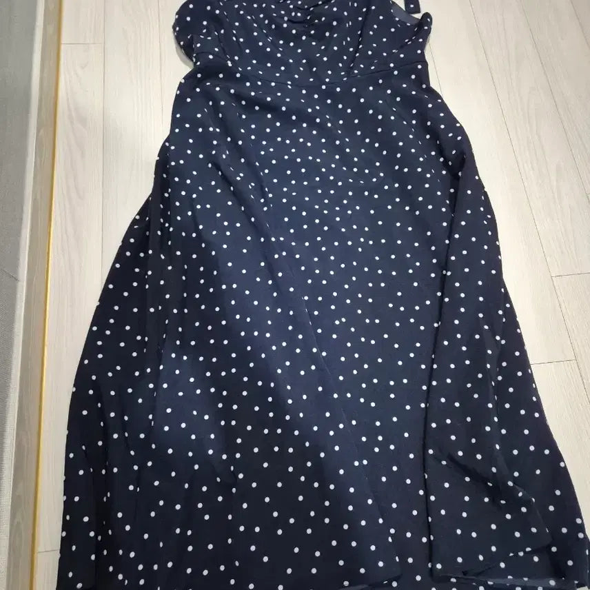 [BUNJANG] Ririnenko &amp; Rappiaf Dresses (Set of 2) / 리리앤코, 라삐아프 원피스 2벌 (77)