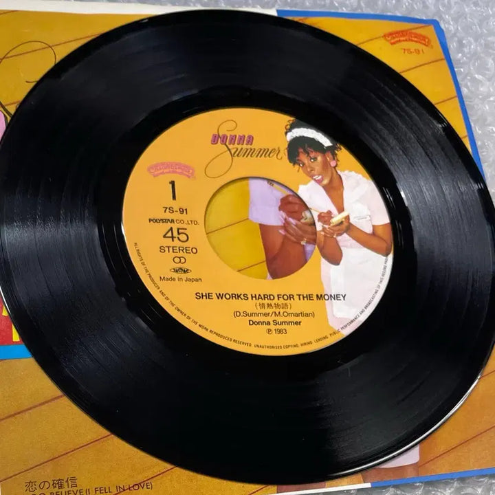 [BUNJANG] Donna Summer She Works Hard For The Money 7" Vinyl Single / 도나 써머 / She Works Hard For The Money