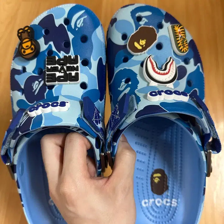 [BUNJANG] Crocs x Bape Classic Clog Oxygen Blue / 크록스x베이프 콜라보 클래식 클로그 옥시전 블루