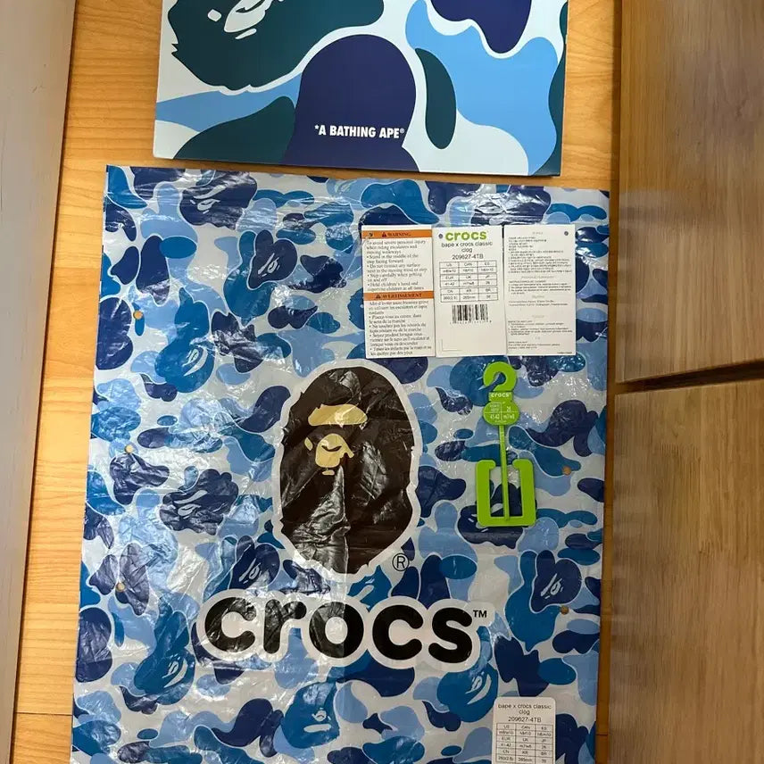 [BUNJANG] Crocs x Bape Classic Clog Oxygen Blue / 크록스x베이프 콜라보 클래식 클로그 옥시전 블루