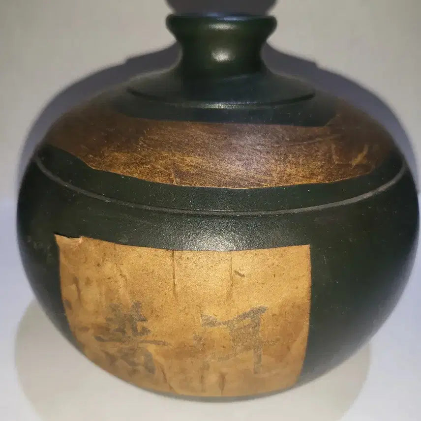 [BUNJANG] Celadon Tea Canister with Aged Pu-erh Tea / 녹니 찻통 보이차 숙차